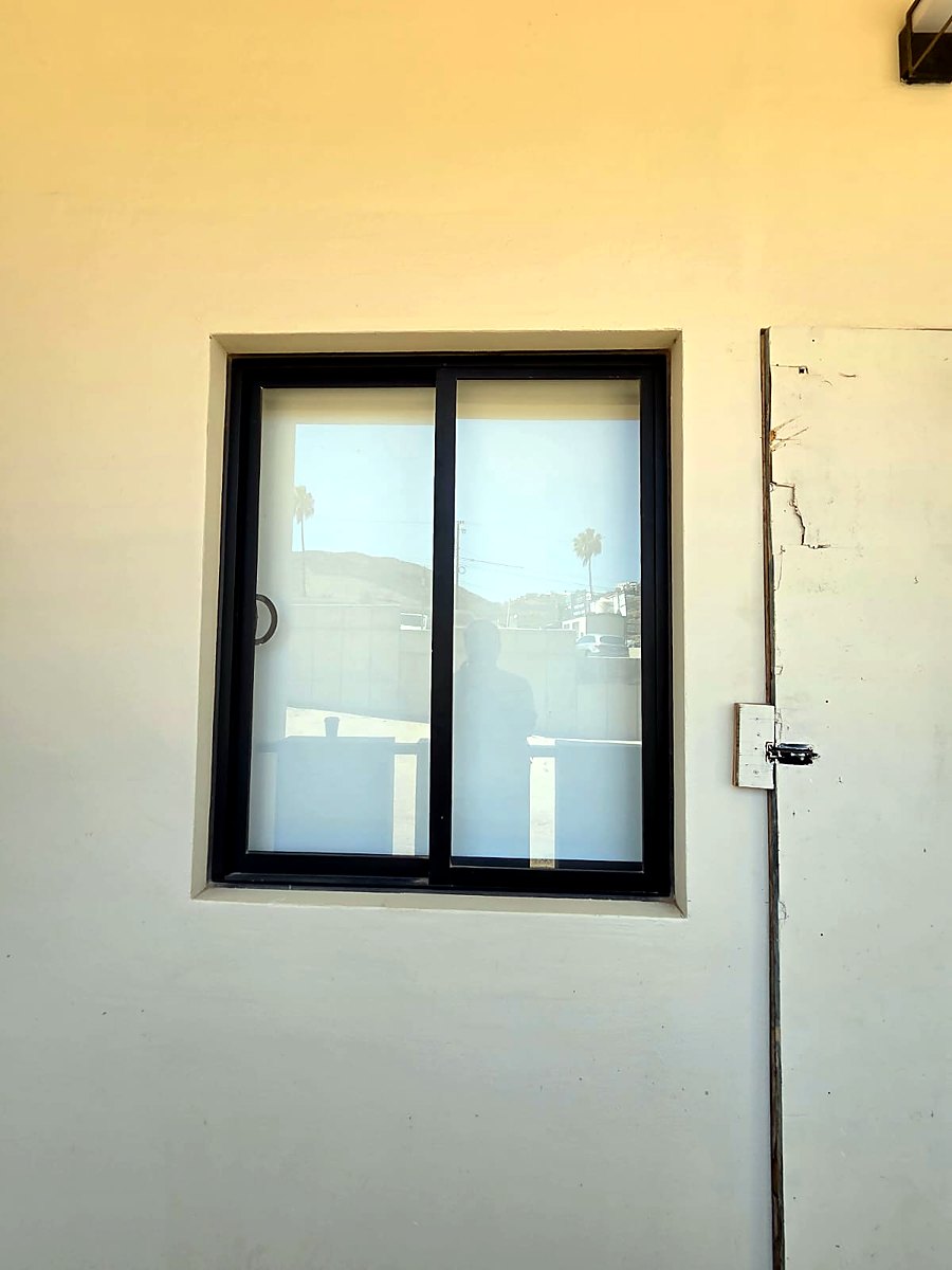 Ventana corrediza de 2 pulgadas negro