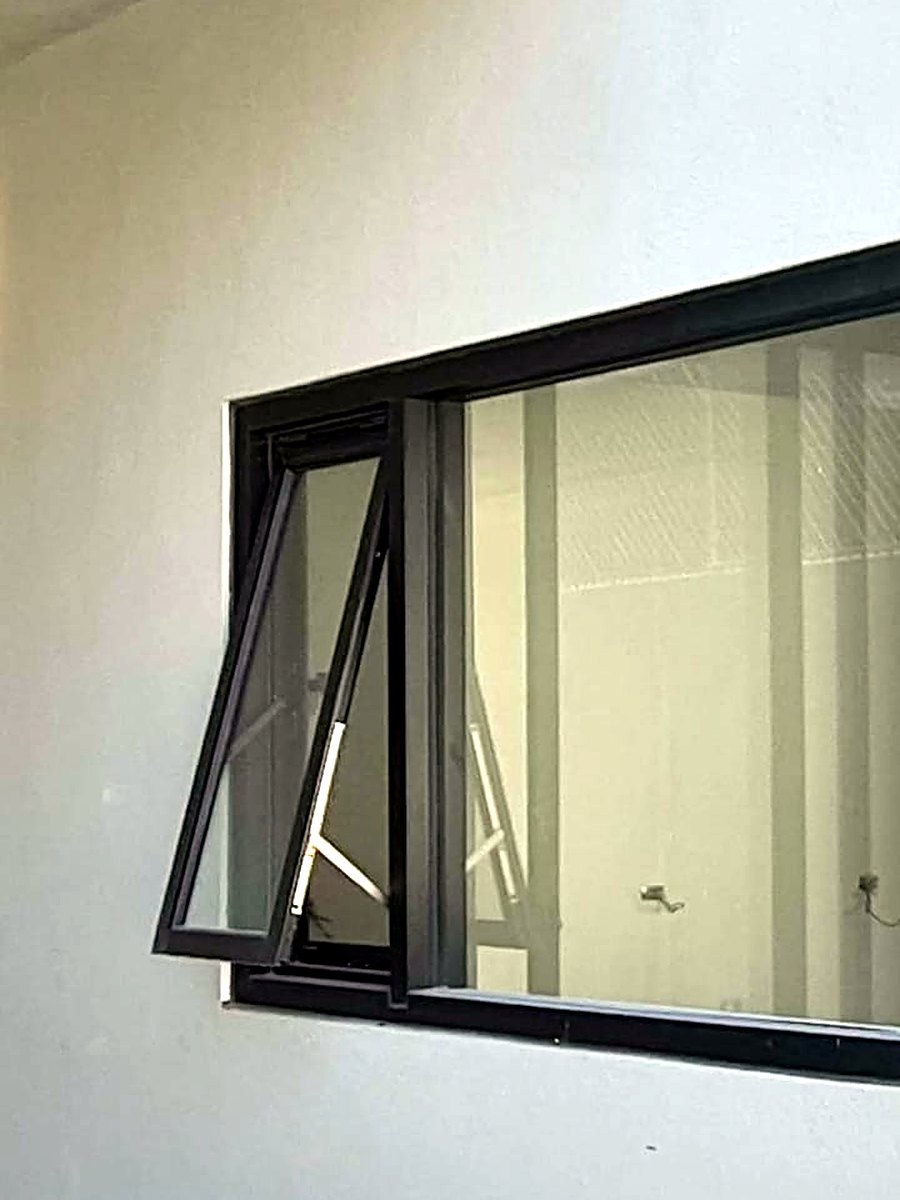 Ventana de proyección negro